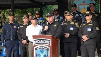 El ministro de Seguridad, Gerzon Velásquez, informó sobre los resultados de los operativos contra el narcotráfico ejecutados en la zona sur de Honduras. (Foto: Cortesía)