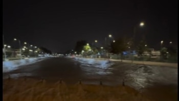 Trece personas rescatadas del túnel de la AP-7, en Pilar de la Horadada, por una inundación