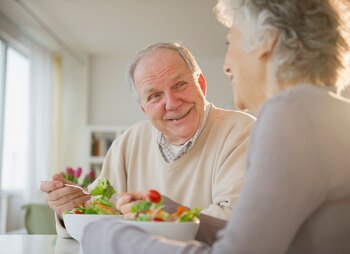Reducir moderadamente las calorías puede