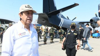 Der Innenminister Alfonso Chávarry reist