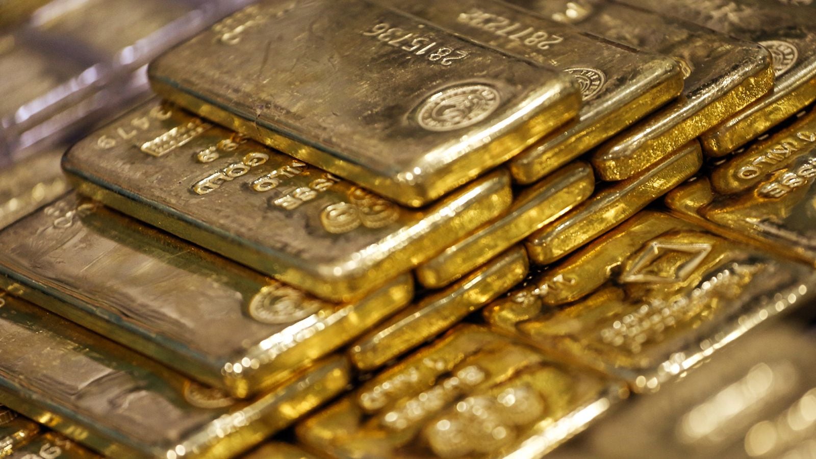 ADEX atribuyó el alza de las exportaciones de Perú a la cotización internacional de los minerales, pese a caídas de volumen en nueve de 15 sectores.
