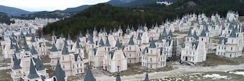 Diez de los lugares abandonados más emblemáticos del mundo y sus historias detrás bomba chata nueva