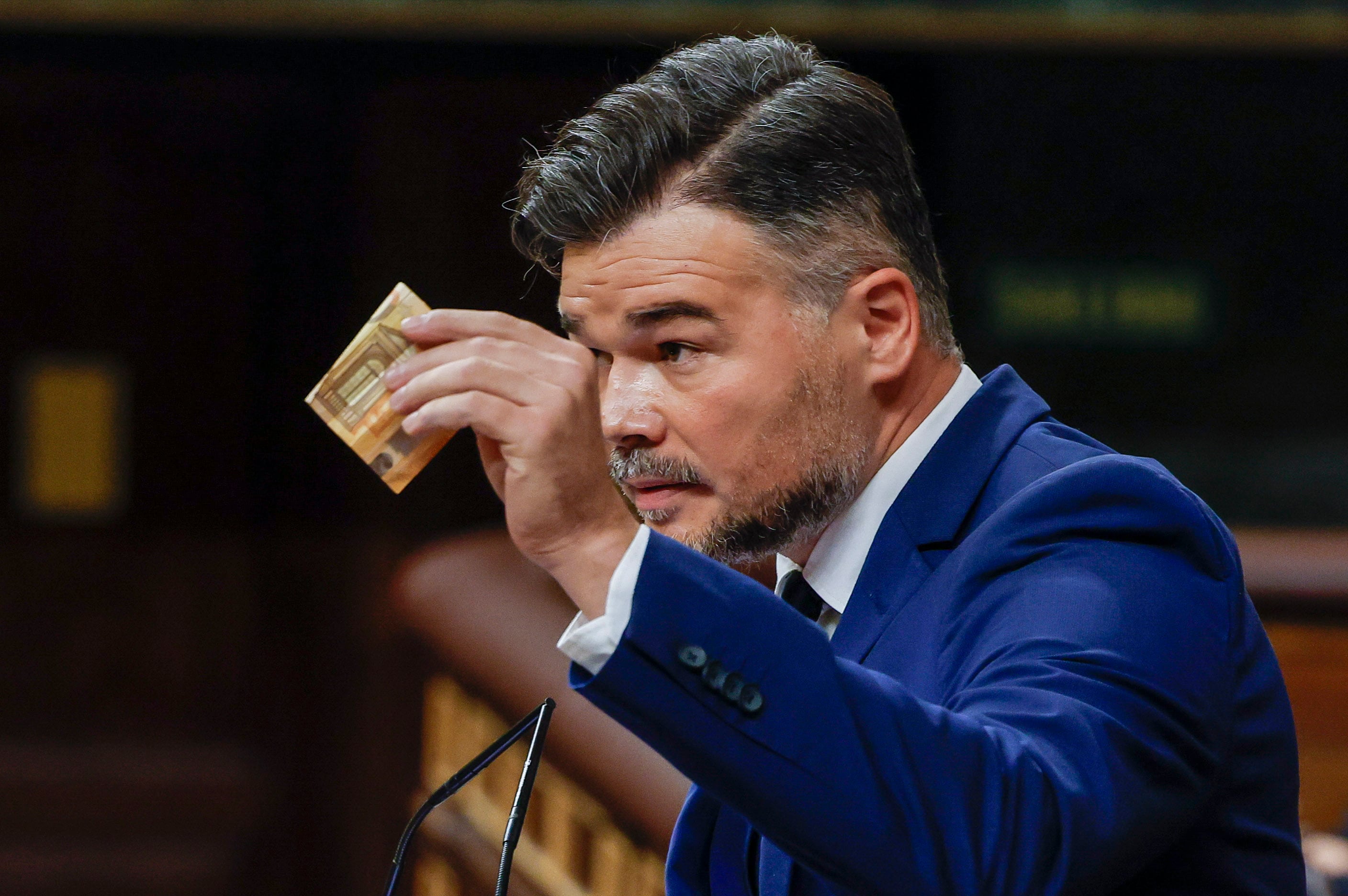 Última hora de la votación de los decretos de vivienda, en directo | La acampada de Sol se extenderá a Callao si es necesario