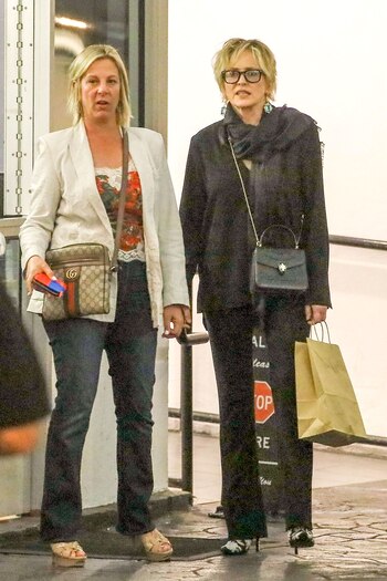 Sharon Stone fue a comer