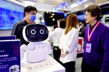 Un robot se exhibe en