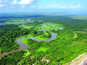 El funcionario Frank Cruz destacó la necesidad de reconocer la autonomía territorial indígena. (Foto: Destacada)