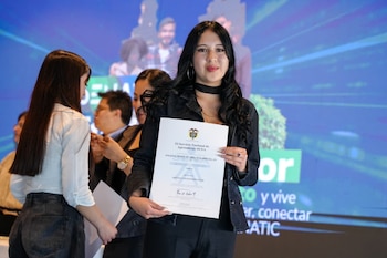 El 52,94% de los participantes en Senatic en Nariño fueron mujeres, una cifra que marca un avance concreto en la reducción de la brecha de género en el sector tecnológico.