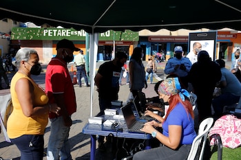 Un grupo de personas se