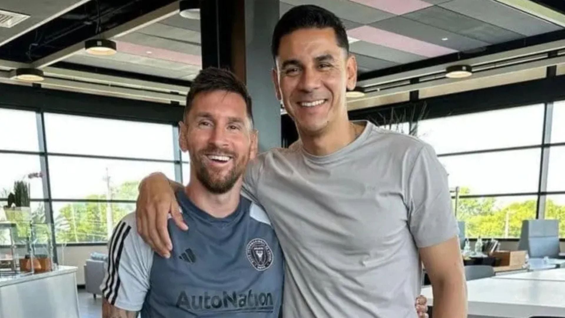 Óscar Ustari mantiene una gran amistad con Lionel Messi (Crédito: Inter Miami)