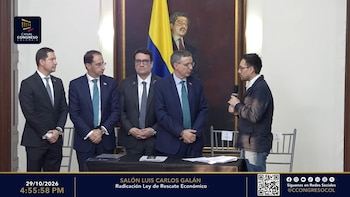 Gobierno radicó la Ley de rescate económico: el vicepresidente Restrepo explicó en qué consiste y advirtió que uno de cada tres pesos de impuestos se destina a la deuda