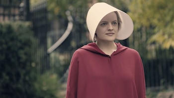 Elisabeth Moss en "El cuento