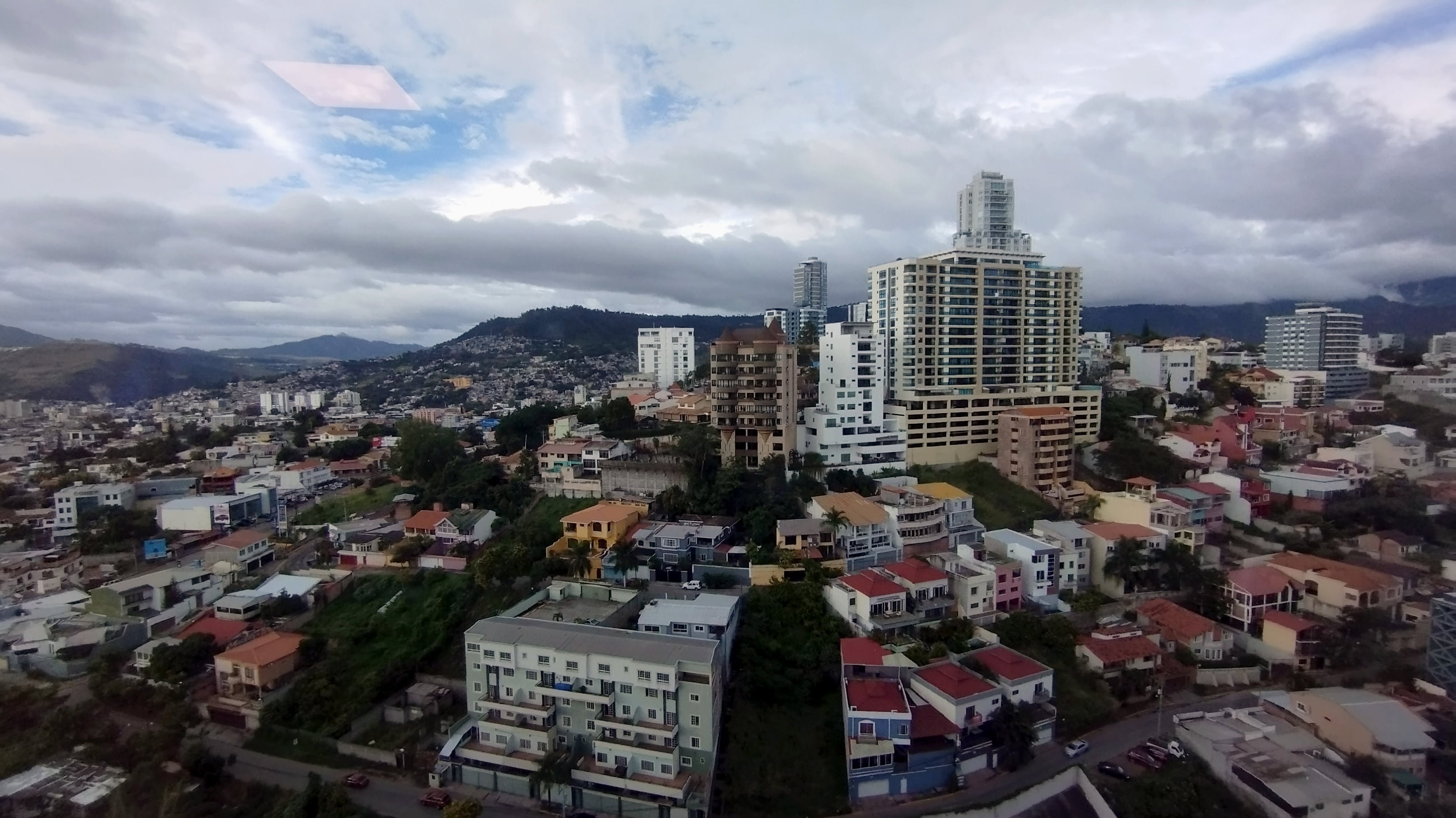 Las declaraciones de Rodríguez Maradiaga provocan reacciones divididas en la sociedad .EFE/Gustavo Amador