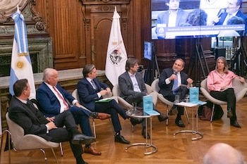 acto de Declaración de Interés para la Comunicación Social del libro "Claves para el Desarrollo de América Latina y El Caribe. Acción colectiva, capacidades e integración para el crecimiento" , de Christian Asinelli.