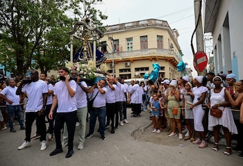 Celebración a la virgen de la regla y yamayá en Cuba