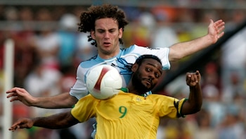 Gabriel Milito contra Vágner Love