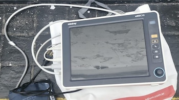 Detuvieron a un hombre que intentó vender un monitor de latidos fetales y una bomba de vacío del Hospital Fernández