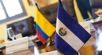 La embajada en el país