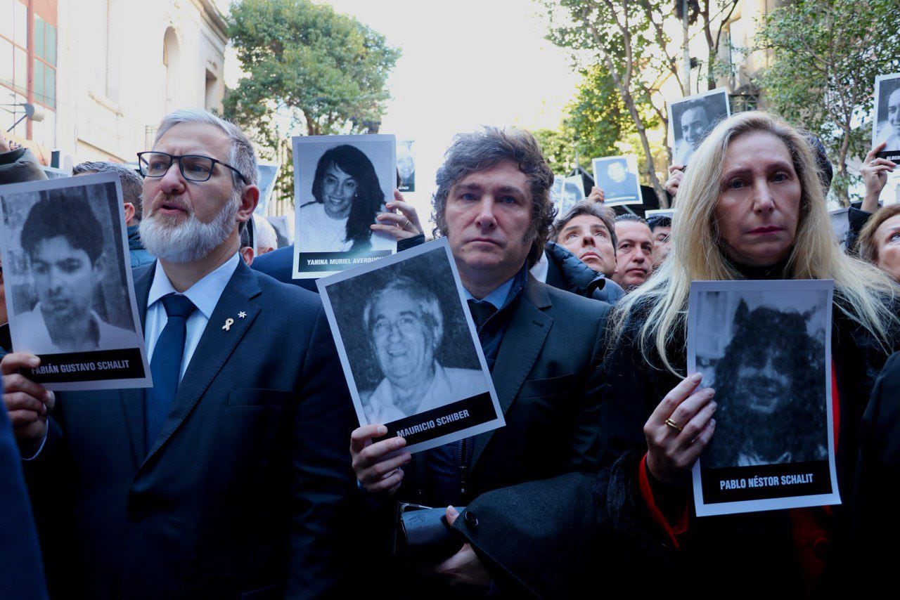Desde que asumió la presidencia, Milei estuvo presente en todos los aniversarios del atentado a la AMIA
