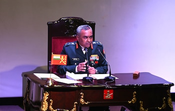 El jefe del ejército de