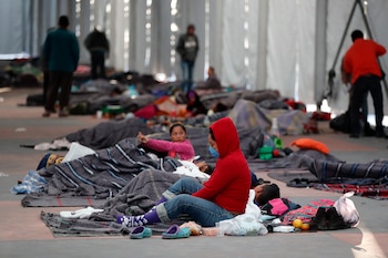 La administración Trump busca utilizar todas las herramientas legales para ampliar las deportaciones de migrantes. EFE/José Méndez áá
