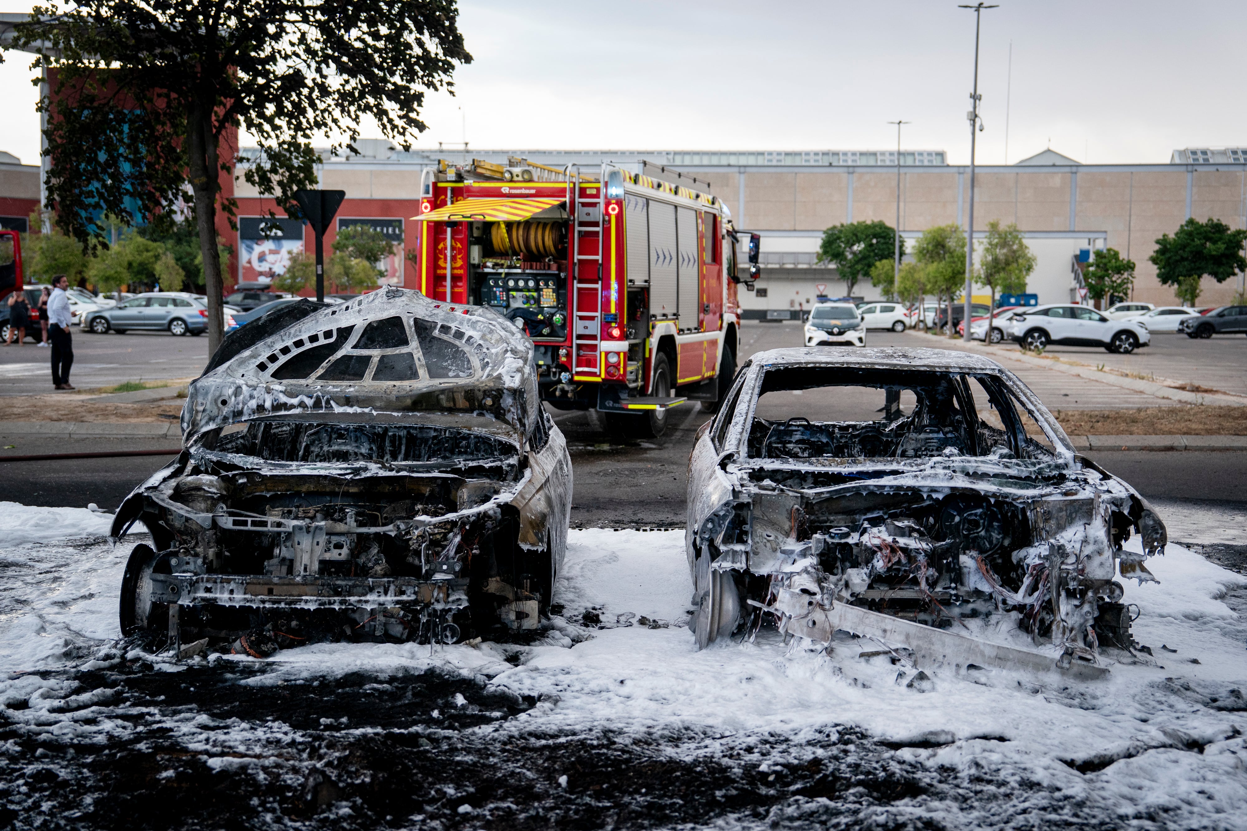 Qué hacer si has perdido la casa, el coche o el negocio en los incendios de Madrid, Toledo, Ávila o Castellón