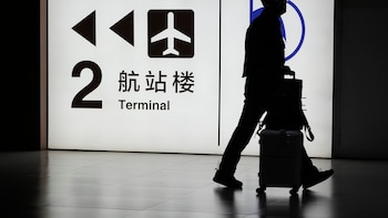 China endureció los controles fronterizos y amplió la posibilidad de vetar la salida del país por motivos tecnológicos