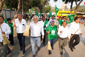 El candidato busca posicionar esta