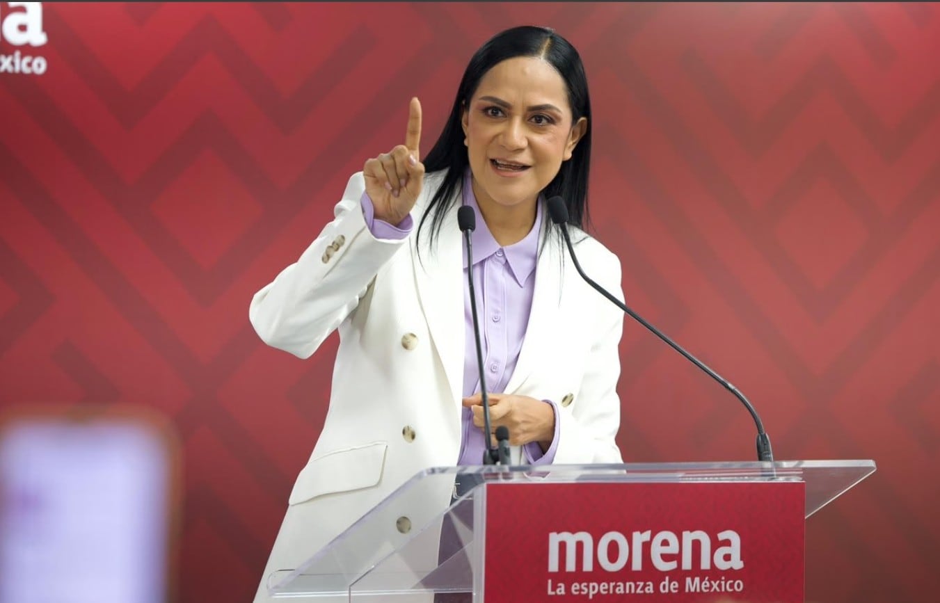 Morena afirmó que las familias de los 43 normalistas desaparecidos mantienen desde hace 12 años la exigencia de verdad y justicia. Crédito: X/ @A_MontielR