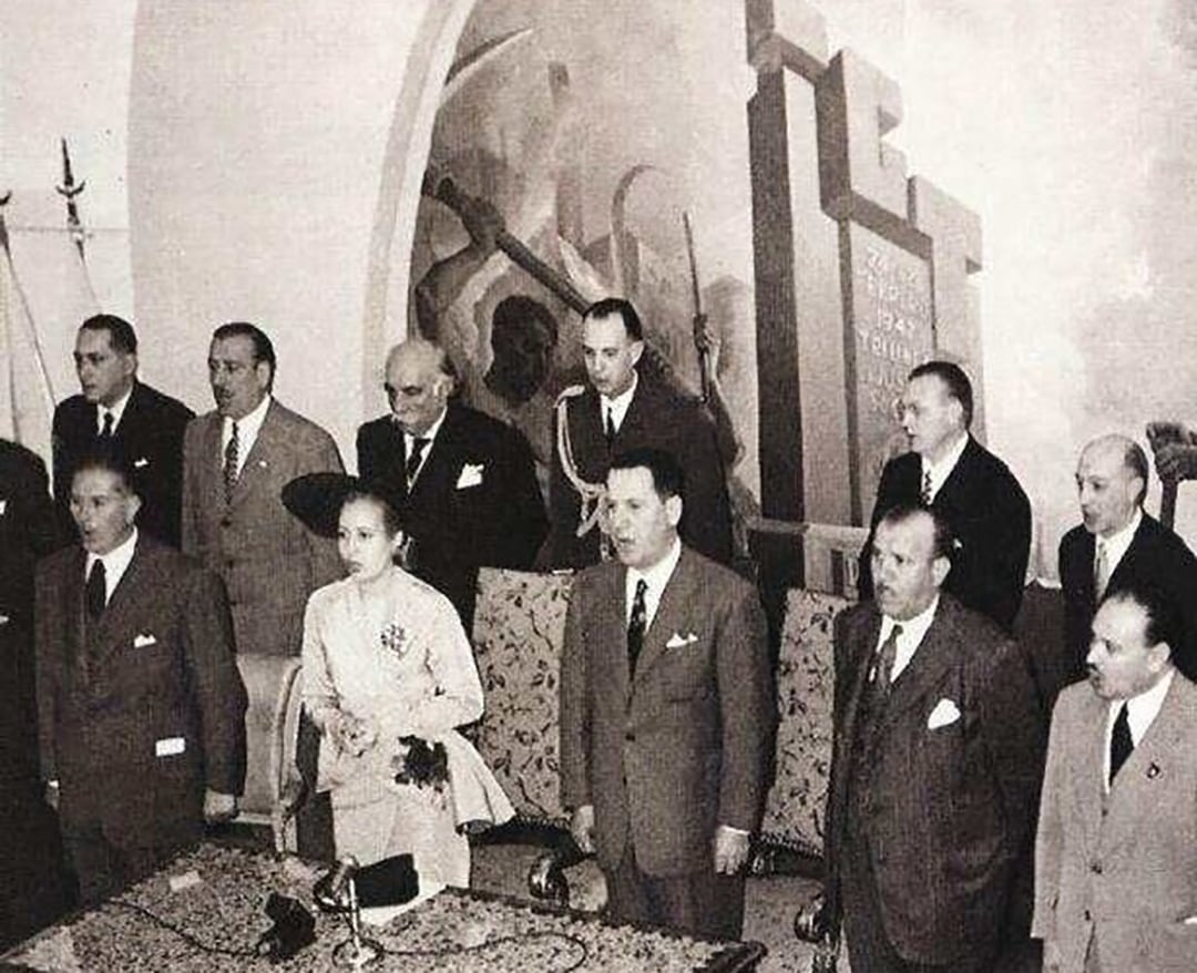 Modelo 1945. Juan Domingo Perón y Eva Perón en el edificio de la CGT, en Azopardo 802