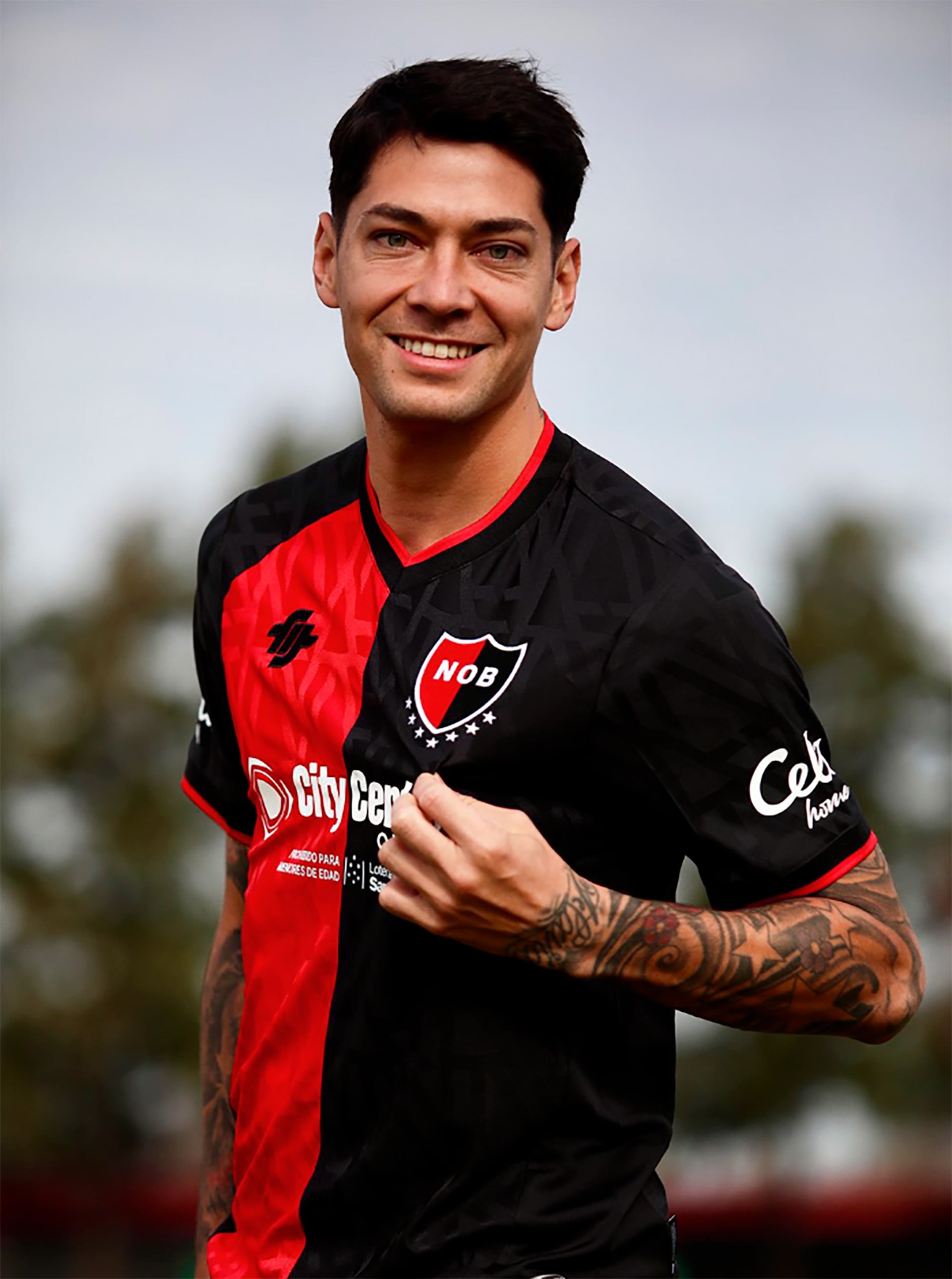 Franco Escobar retornó a Newell's: luego de su paso por Peñarol de Uruguay, quedó libre y firmó por 18 meses