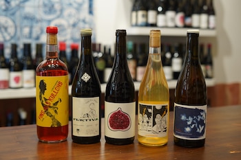 Manuela Cinquegrani es sumiller y productora de vinos naturales en Terra Alta (Cedida)