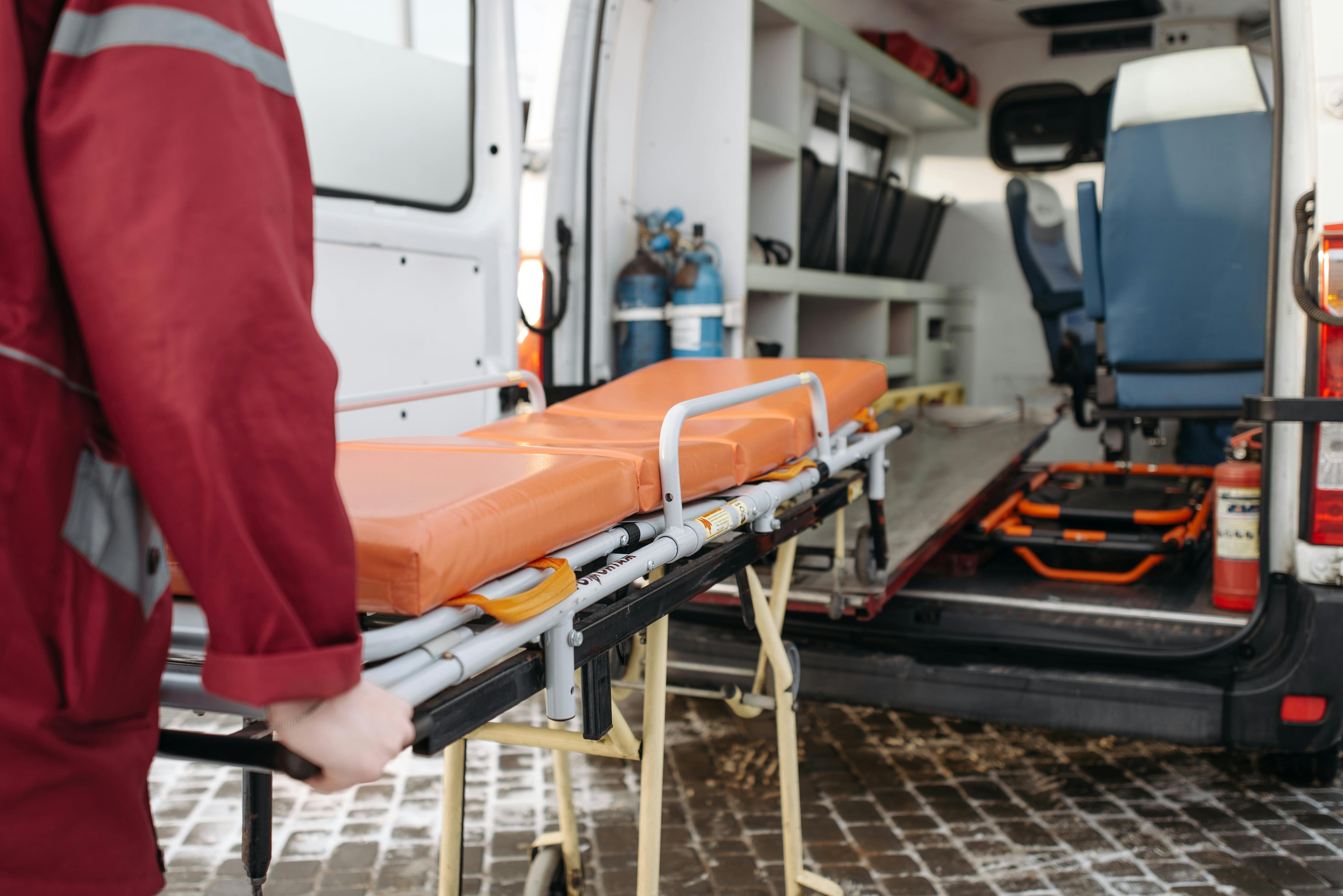 La Justicia Civil ordenó pagar $15 millones por daño moral a los sucesores de una mujer que cayó de una ambulancia en 2017. (Foto de archivo: Pexels)