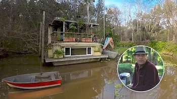 El aficionado a la náutica que vivió temporalmente en un velero hasta que construyó su casa flotante sobre el río Luján
