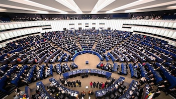 El PE apunta a una ley europea del 'sólo sí es sí' al pedir tipificar la violación en base al consentimiento