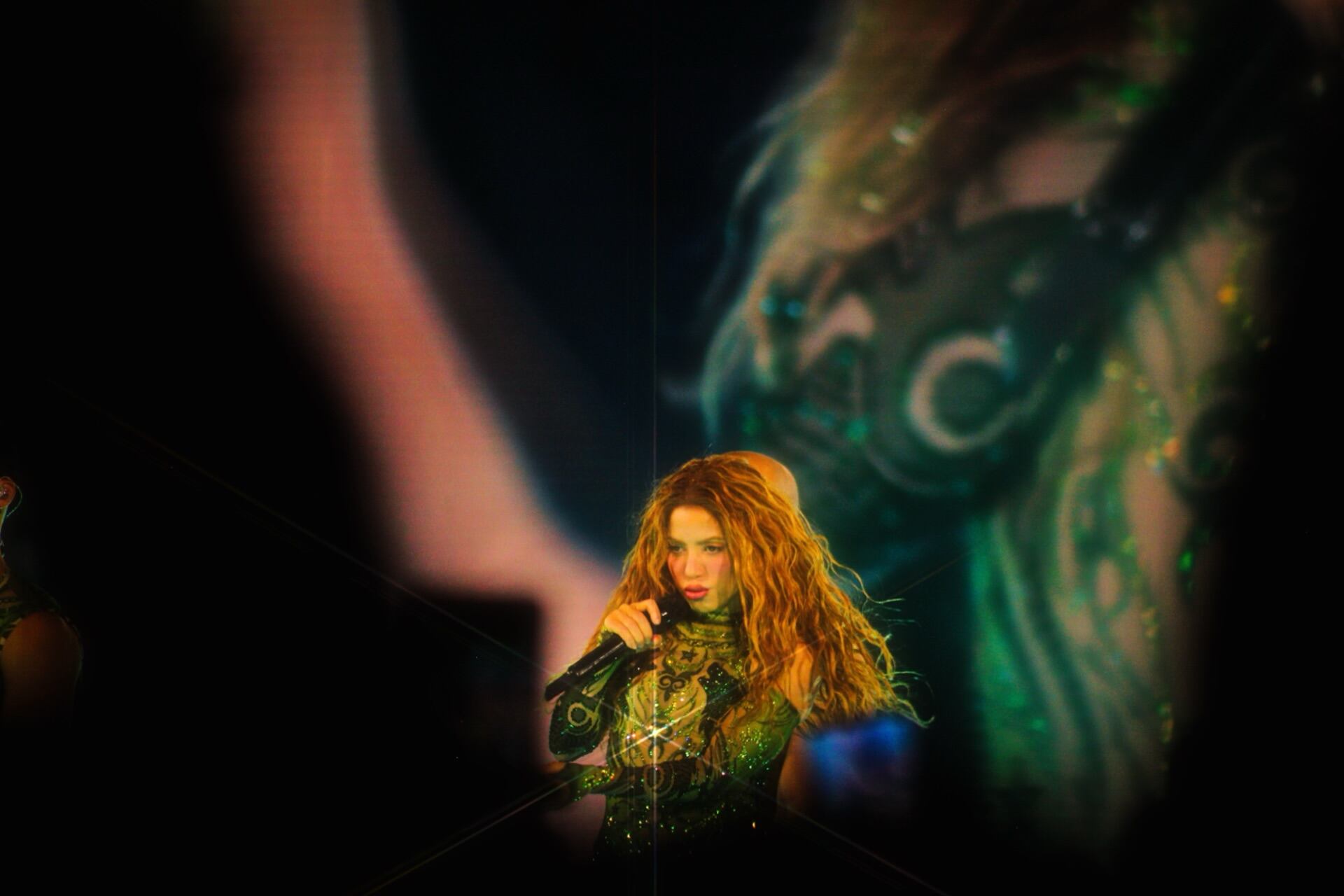 La artista rinde homenaje a sus inicios musicales interpretando