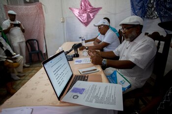 El sacerdote yoruba Lázaro Cuesta