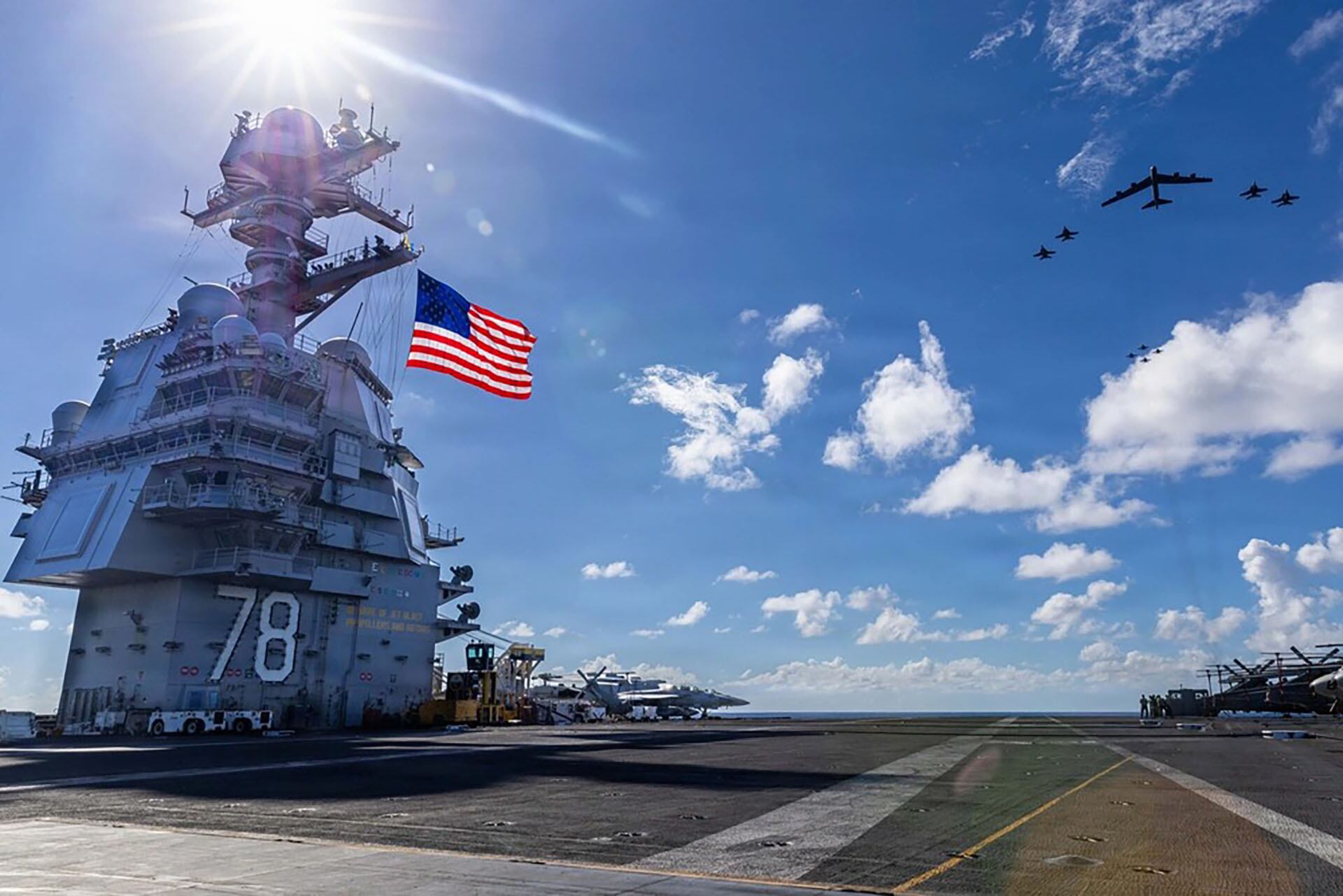El portaaviones USS Gerald Ford llegó al Caribe, frente a las costas de Venezuela (dvidshub.net)