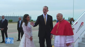 Rainha Letizia brilha em sua 'vantagem branca' ao receber o Papa Leão XIV (Vatican News)