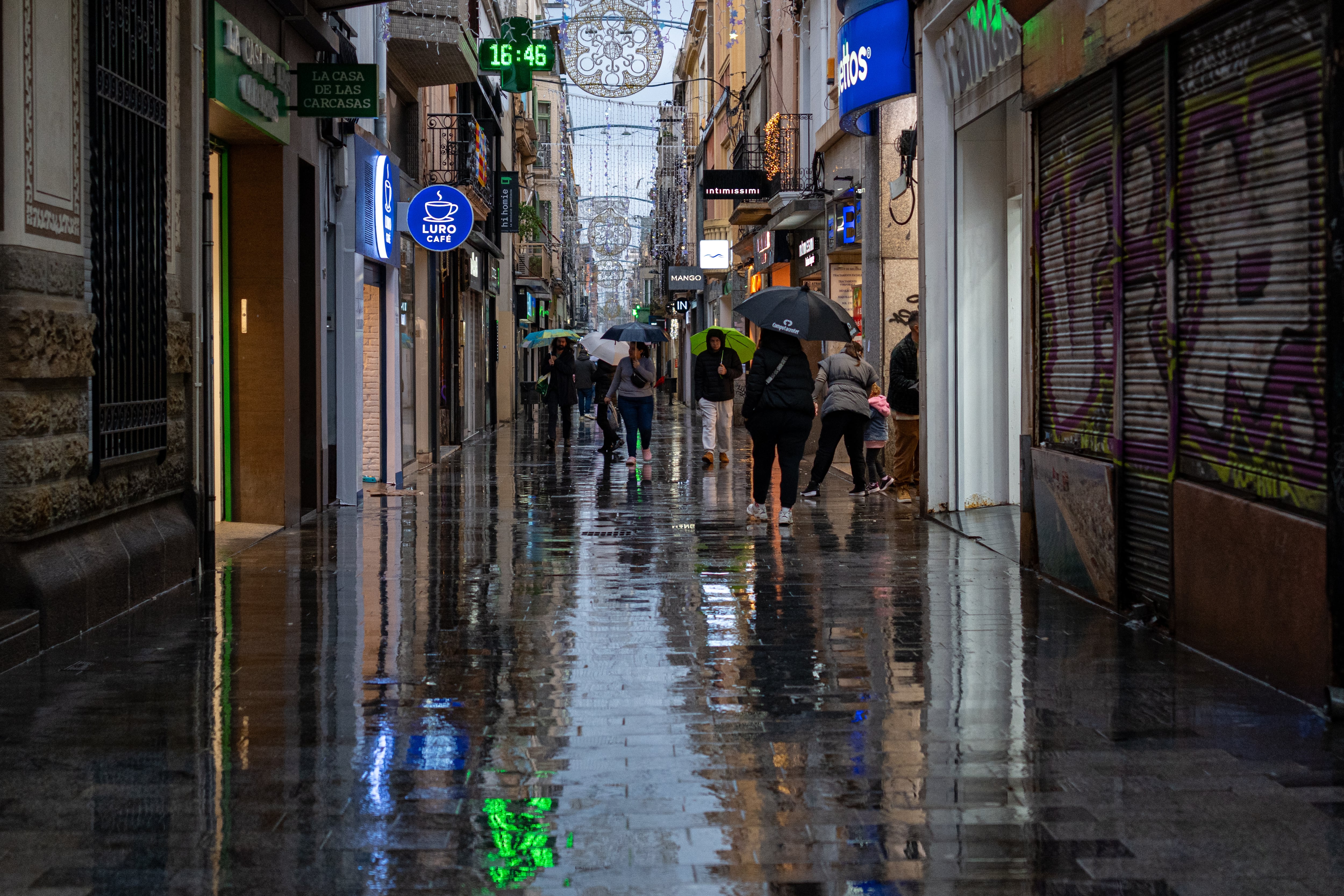 Siguen las lluvias y la nieve este último fin de semana de 2025: el temporal continúa activo en Cataluña y pone al límite el caudal de los ríos
