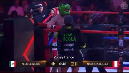 Nicola Porcella pierde por nocaut en su debut en el boxeo de celebridades. Captura: TikTok @zugeyfranco.