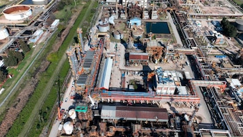 La rotura de un oleoducto