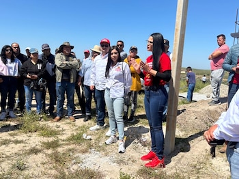 Candidata del PT en fraccionamiento