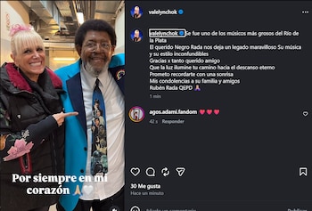 Captura de pantalla de una publicación de Instagram donde Valeria Lynch aparece posando junto al músico Rubén Rada