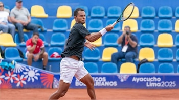 El nuevo retiro de Juan Pablo Varillas marca el avance de Arklon Huertas del Pino en el Challenger de Córdoba