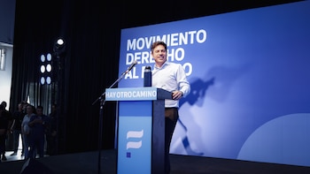 Kicillof se apoya en intendentes