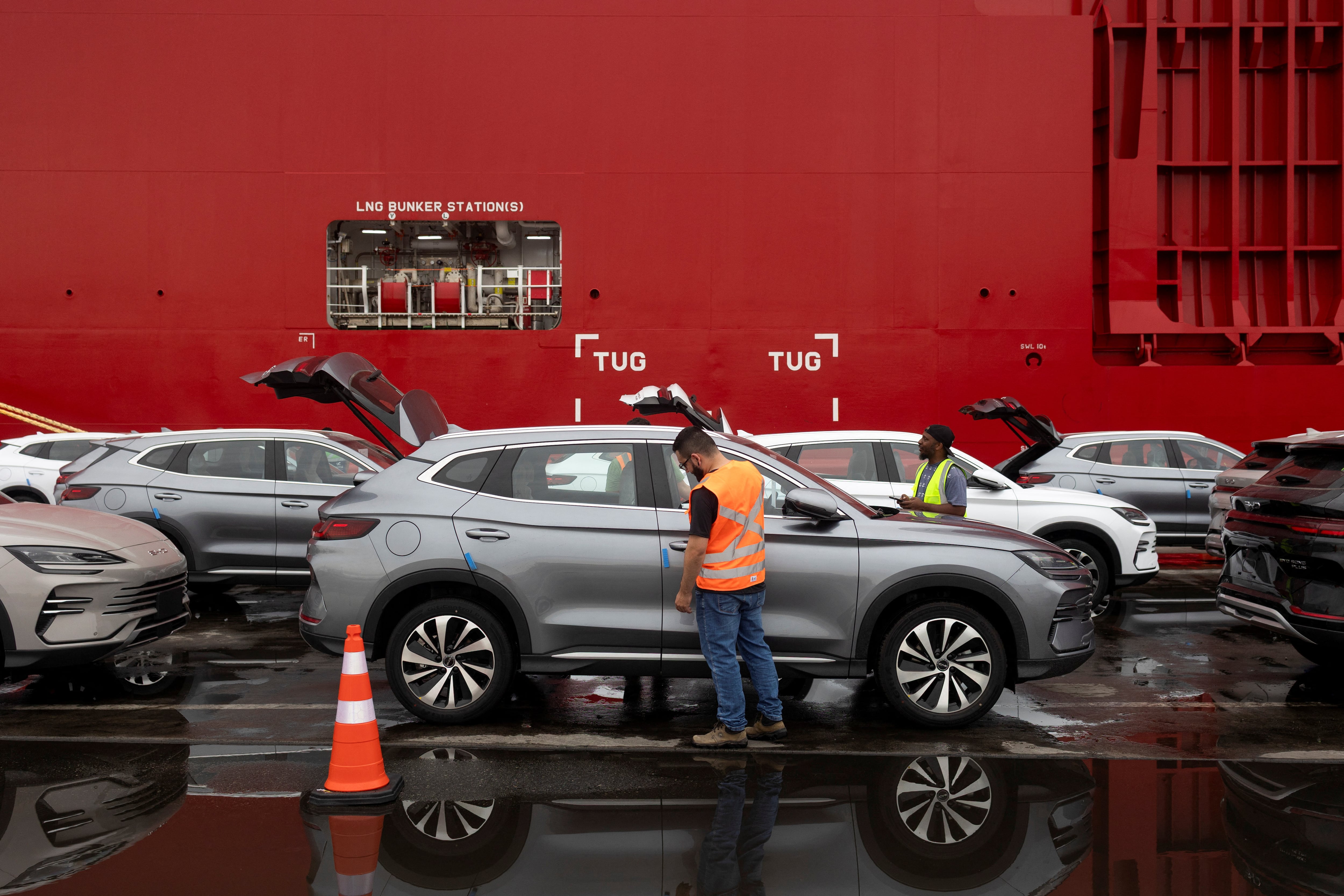 La importación de autos que no tienen homologación formal en Argentina sigue generando controversias. La falta de garantía y la cobertura limitada del seguro son dos puntos a considerar. REUTERS/Anderson Cohelo