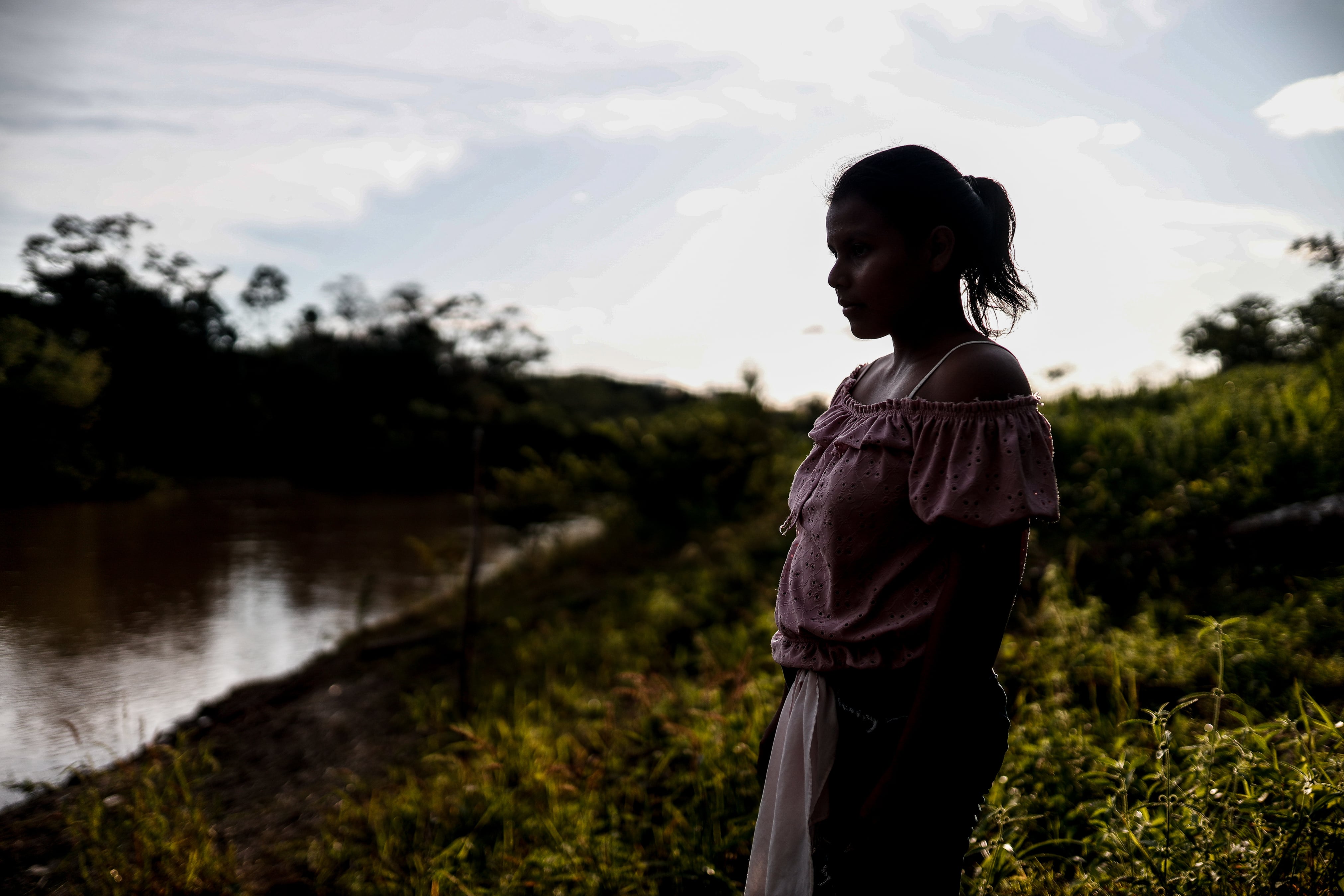 El Salvador redujo en un 68.3% los embarazos en niñas y adolescentes entre 2015 y 2024 según el informe del UNFPA. EFE/ Aldair Mejía
