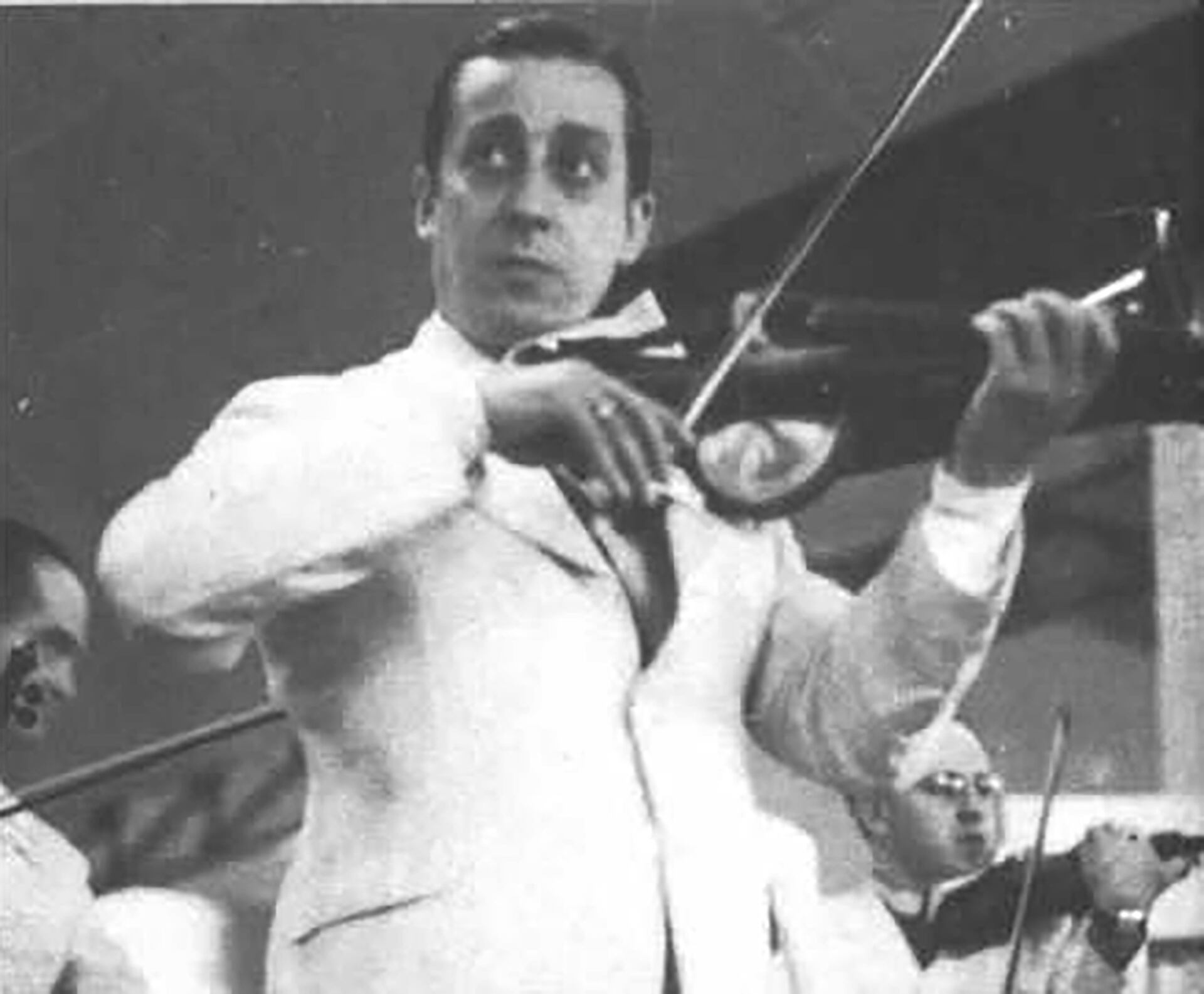 El tango es reconocido como Patrimonio Cultural Inmaterial de la Humanidad por la UNESCO, destacando su influencia global y su valor para la identidad argentina