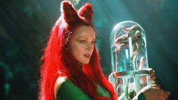 En marcha una serie de una de las villanas más icónicas de Batman, Poison Ivy: contará con el showrunner de ‘El Pingüino’ y se podrá ver en HBO Max