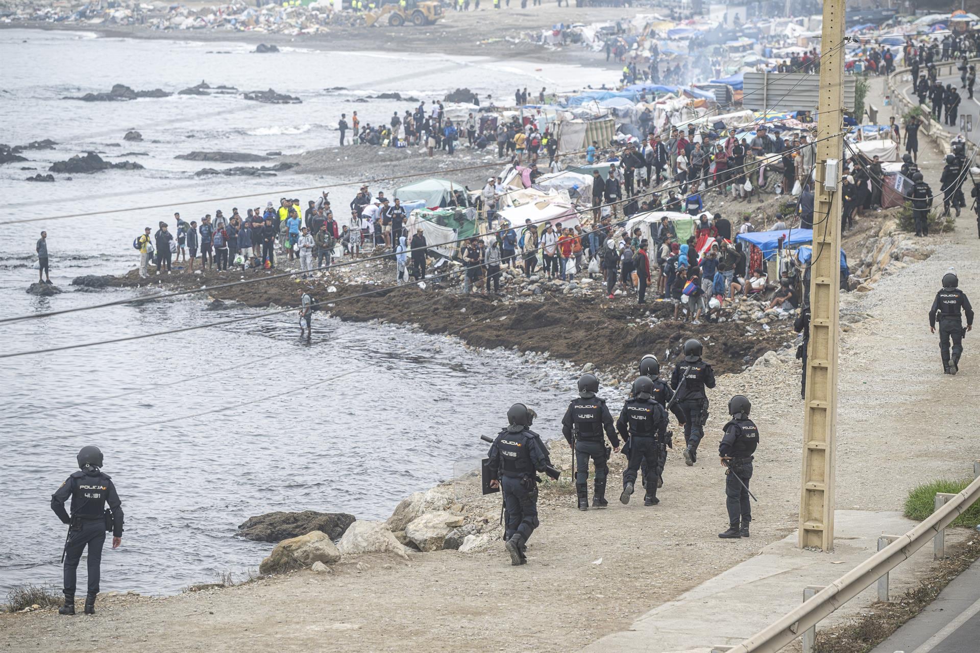 La jueza que investiga la entrada de migrantes a Ceuta urge al Gobierno a que desclasifique más documentos del CNI